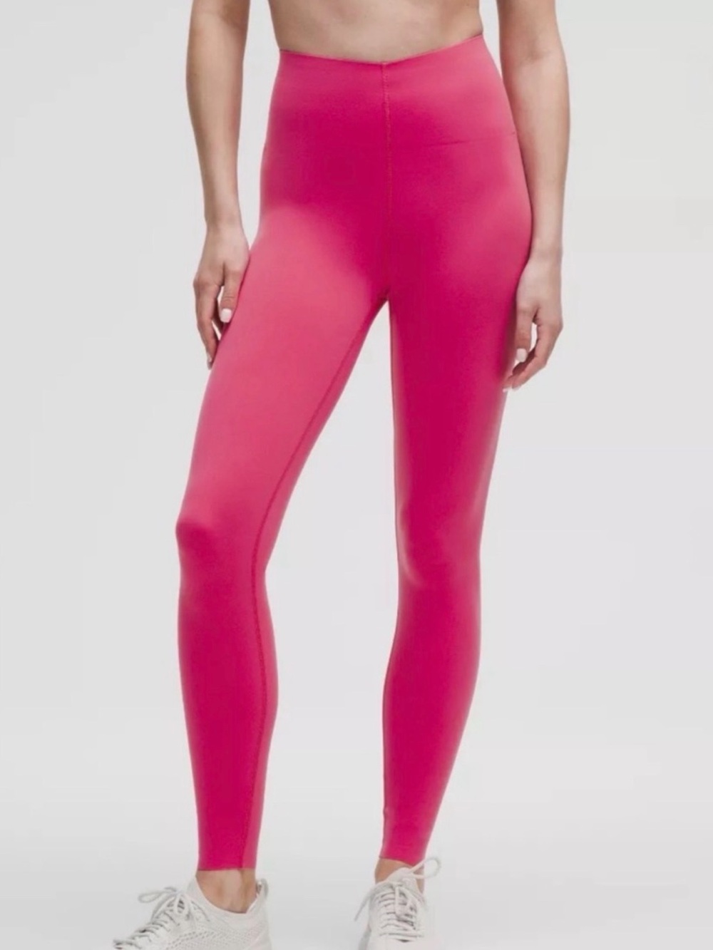 Lululemon Glow Up SHR  28” Size 8 in Raspberry Coulis